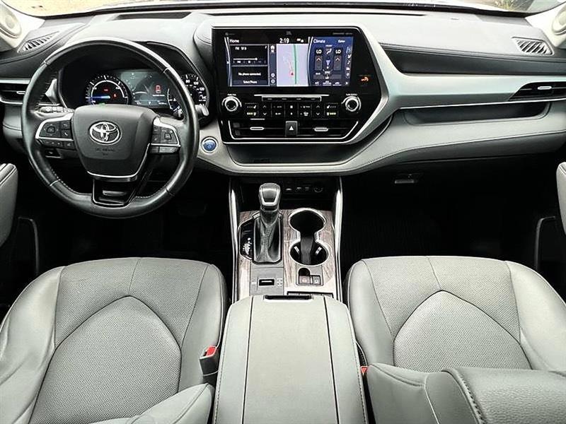 Toyota Highlander  2021