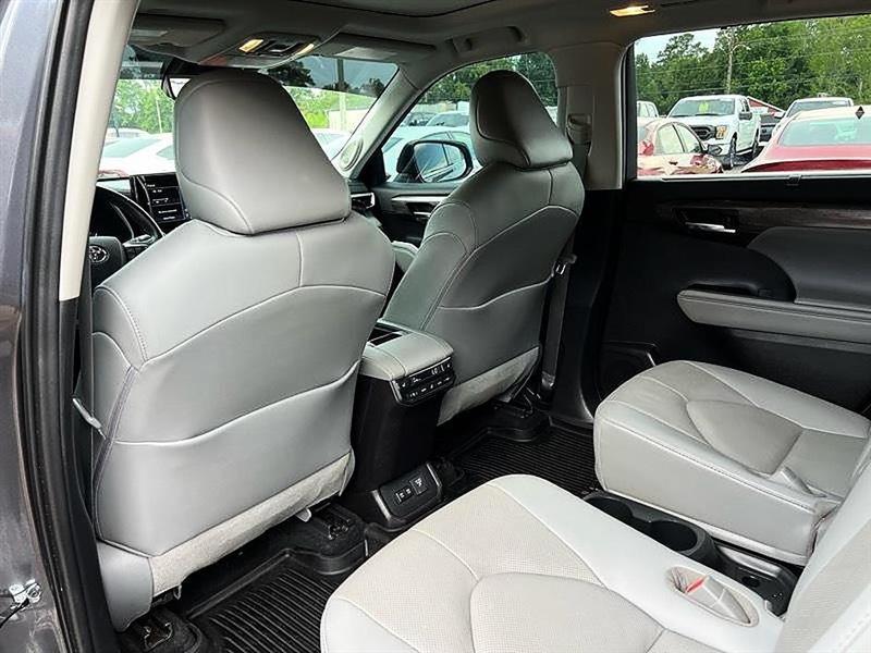 Toyota Highlander  2021
