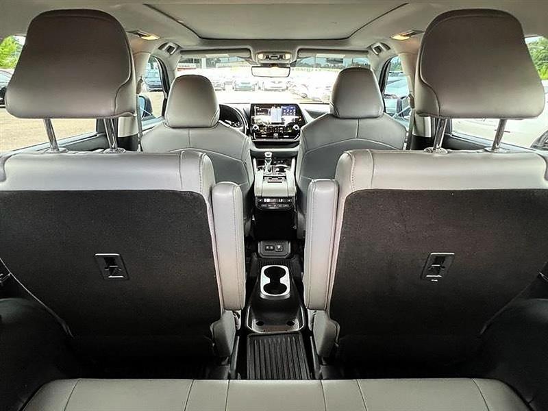 Toyota Highlander  2021