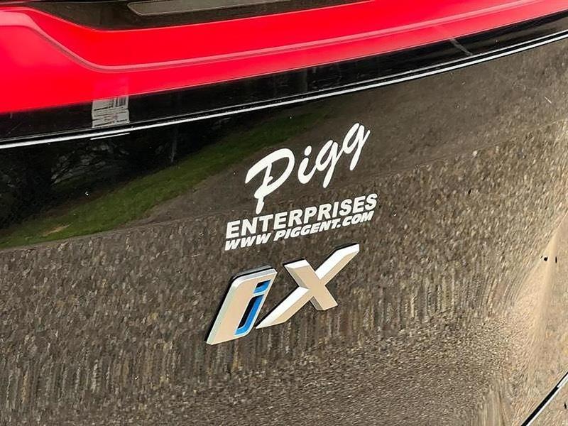 BMW iX  2025
