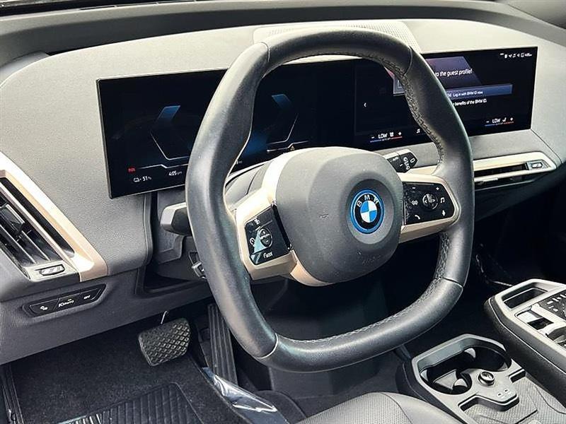 BMW iX  2025