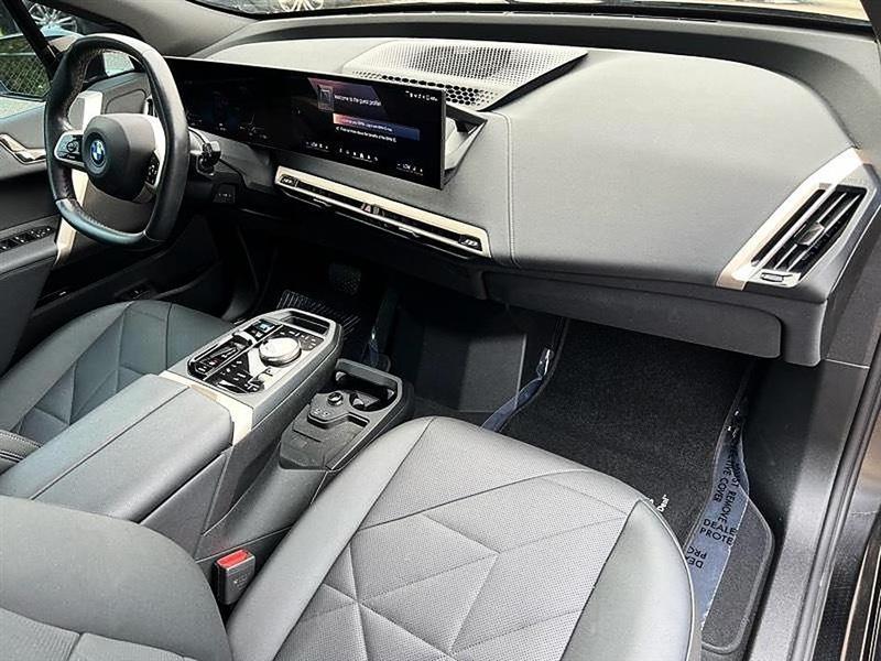 BMW iX  2025
