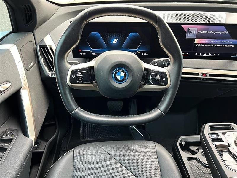 BMW iX  2025