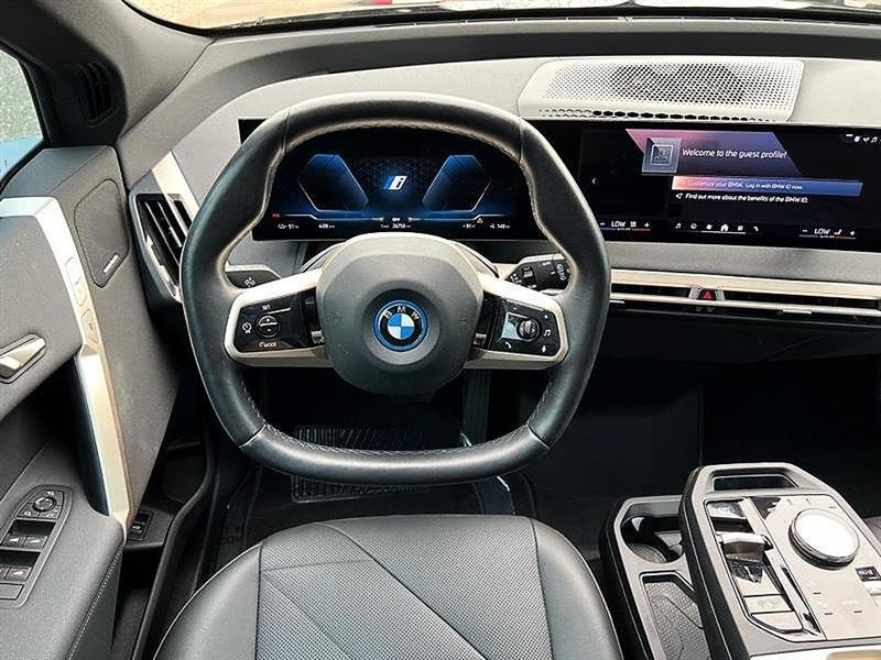BMW iX  2025