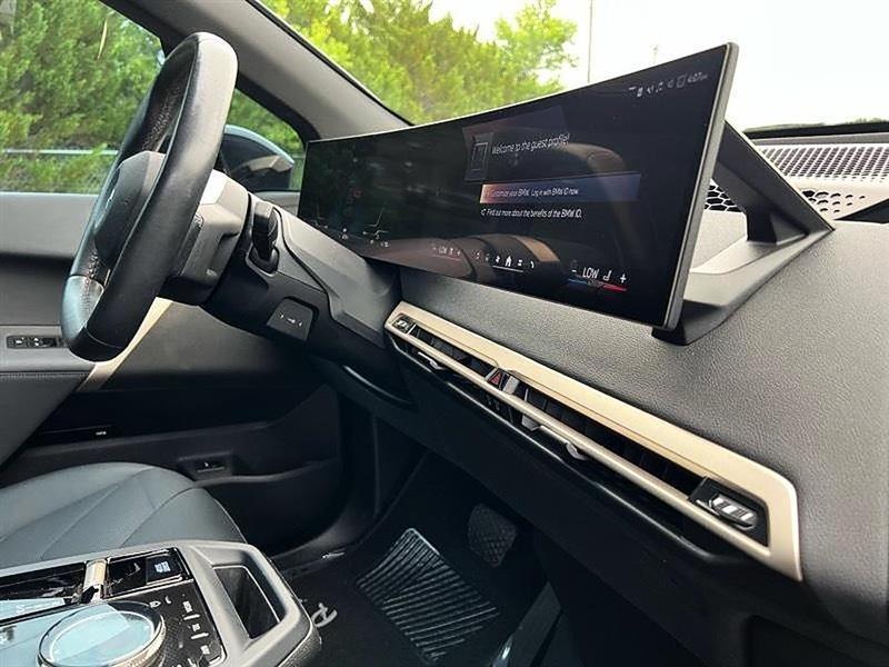 BMW iX  2025