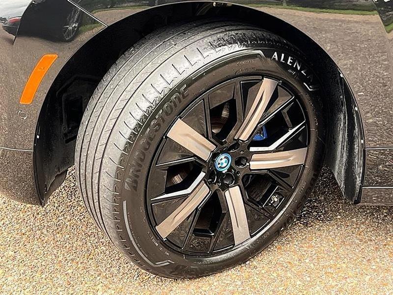 BMW iX  2025