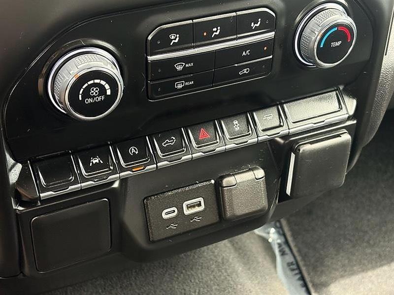 Chevrolet Silverado 1500  2025