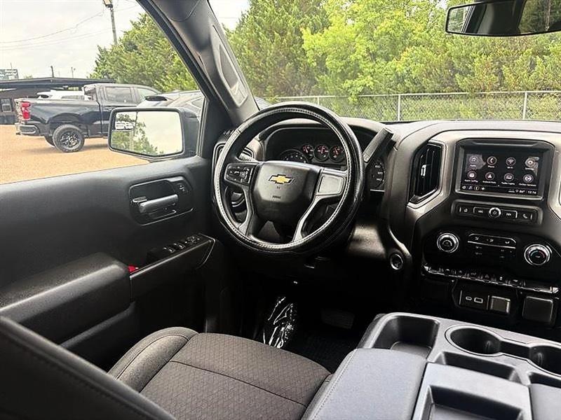 Chevrolet Silverado 1500  2025
