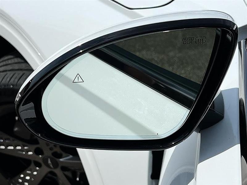 Genesis GV70  2025