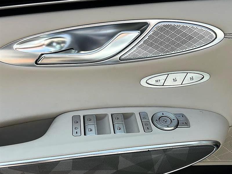 Genesis GV70  2025