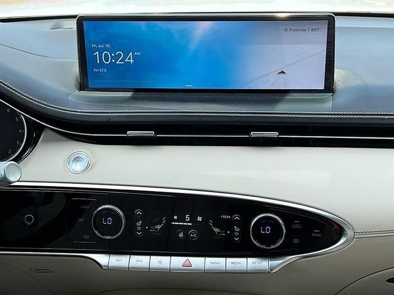 Genesis GV70  2025