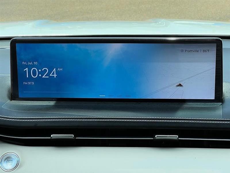 Genesis GV70  2025