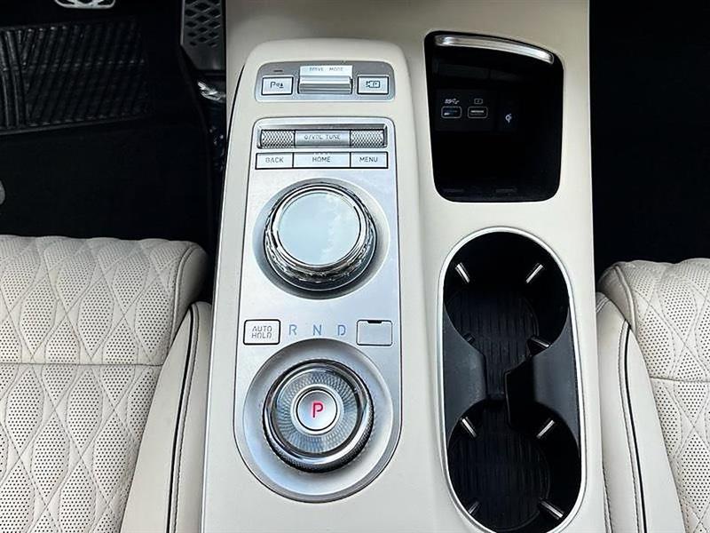 Genesis GV70  2025