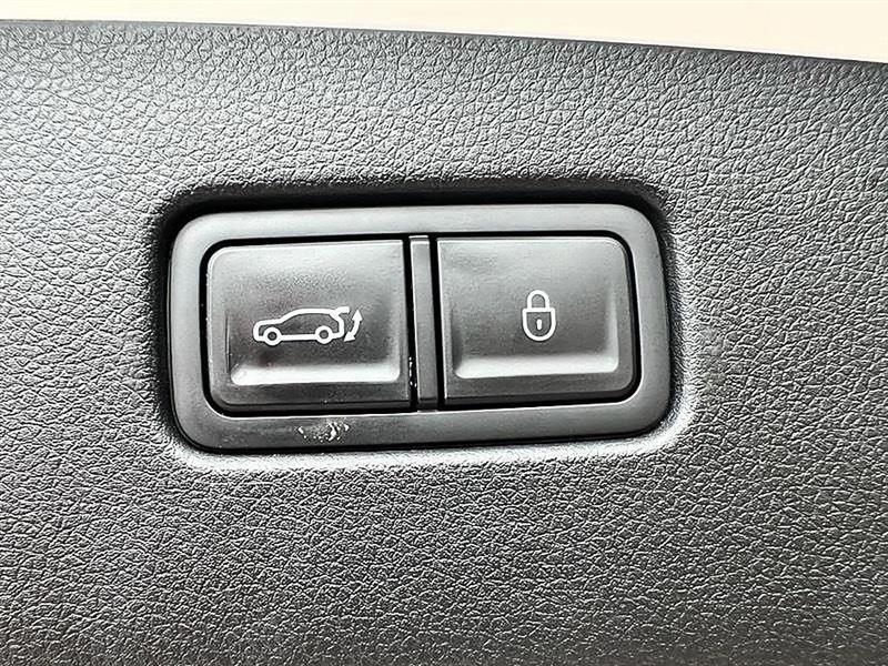 Genesis GV70  2025