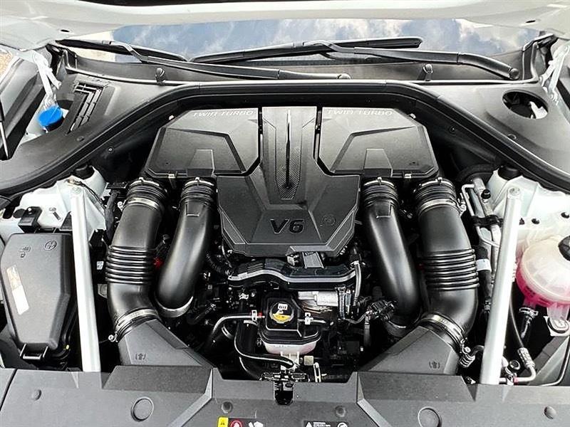 Genesis GV70  2025
