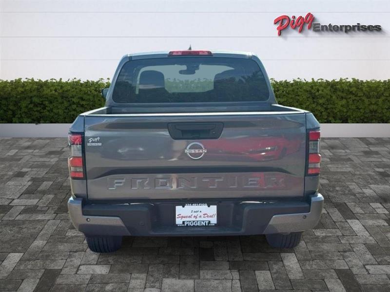 Nissan Frontier  2025