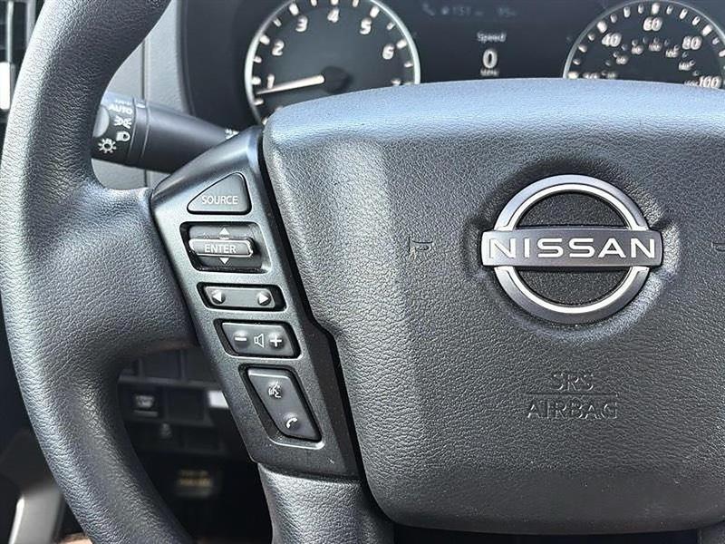 Nissan Frontier  2025