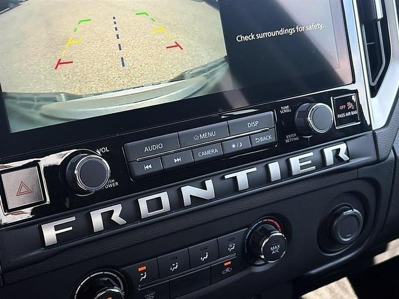 Nissan Frontier  2025