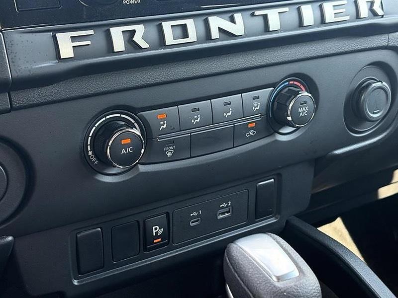 Nissan Frontier  2025