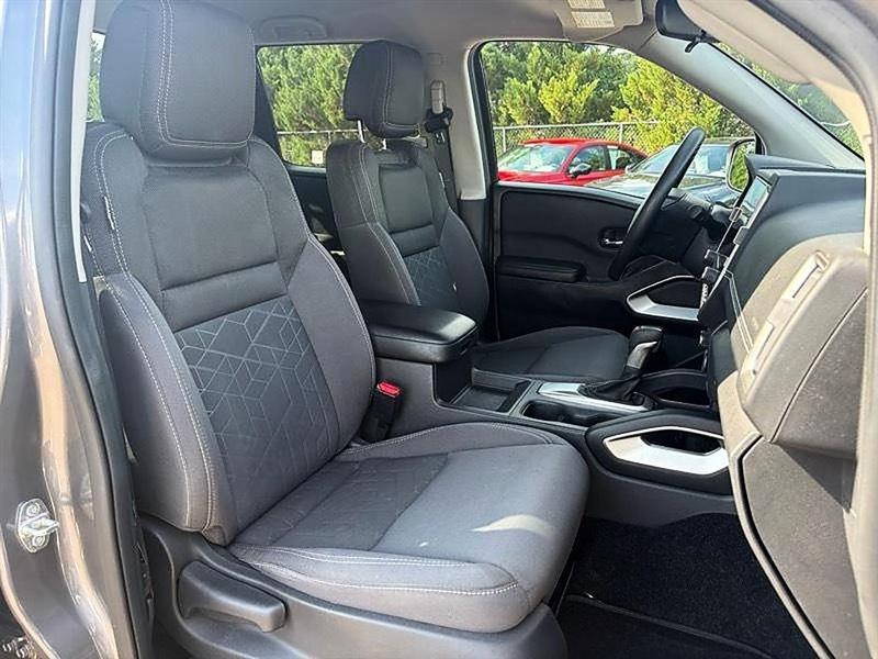 Nissan Frontier  2025