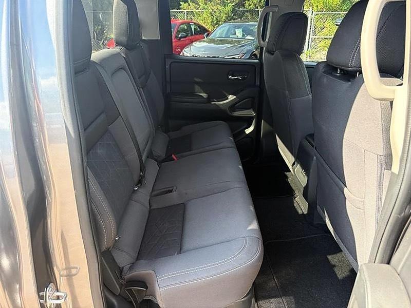 Nissan Frontier  2025