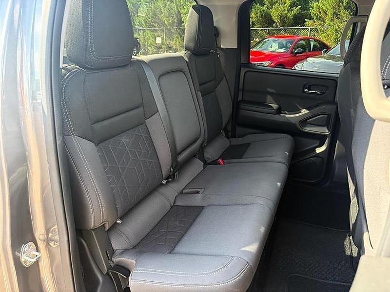 Nissan Frontier  2025