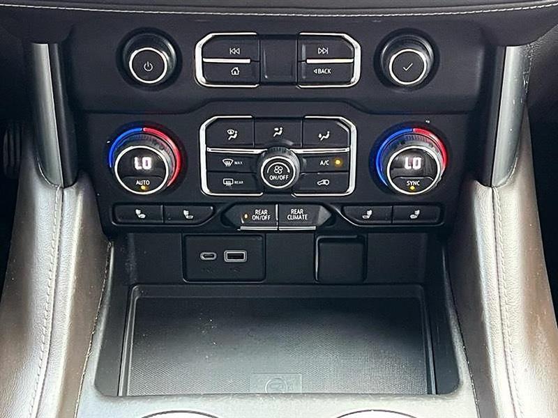 Chevrolet Suburban  2022
