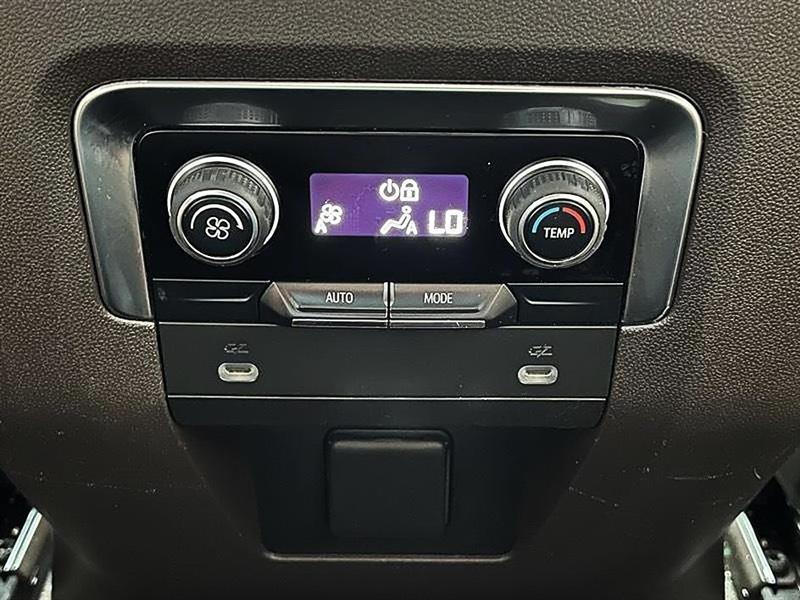Chevrolet Suburban  2022