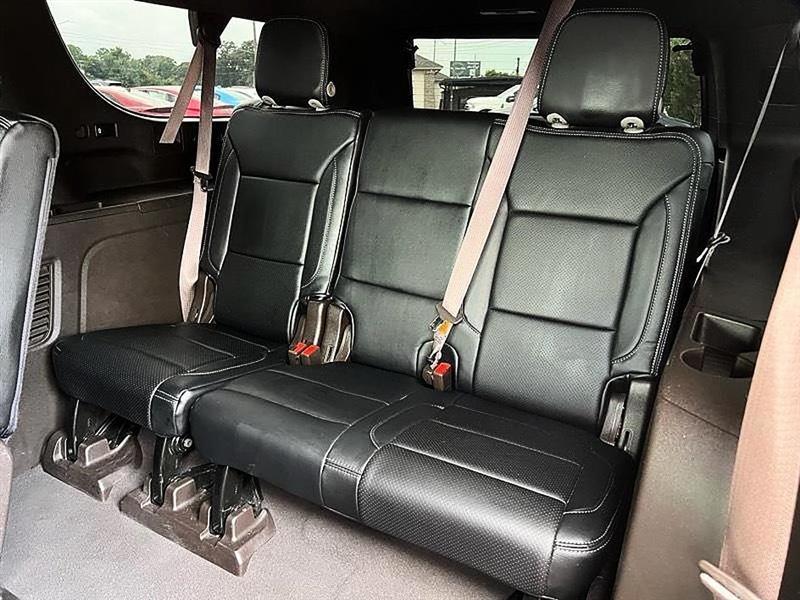 Chevrolet Suburban  2022