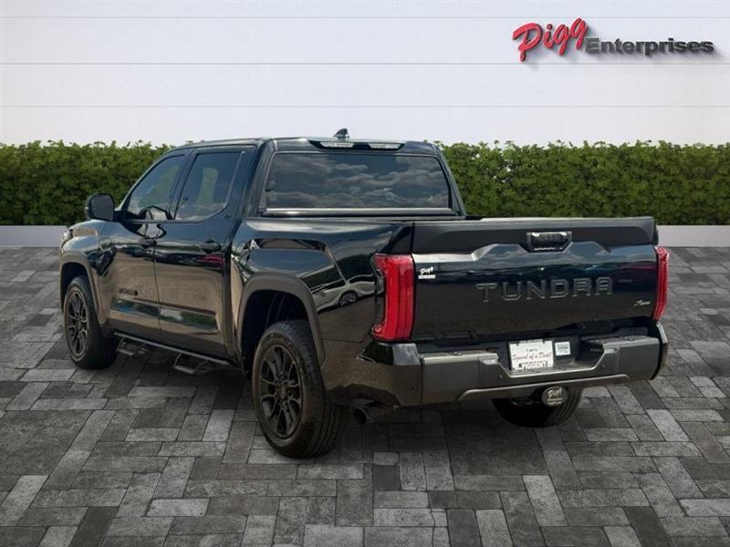 Toyota Tundra  2025