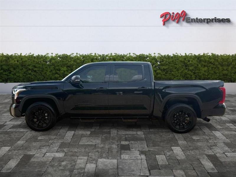 Toyota Tundra  2025