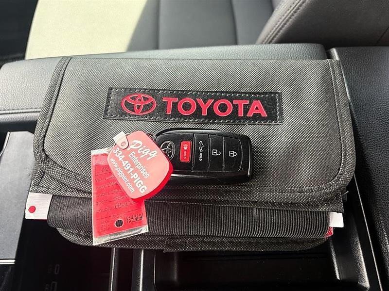 Toyota Tundra  2025