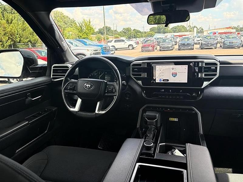 Toyota Tundra  2025