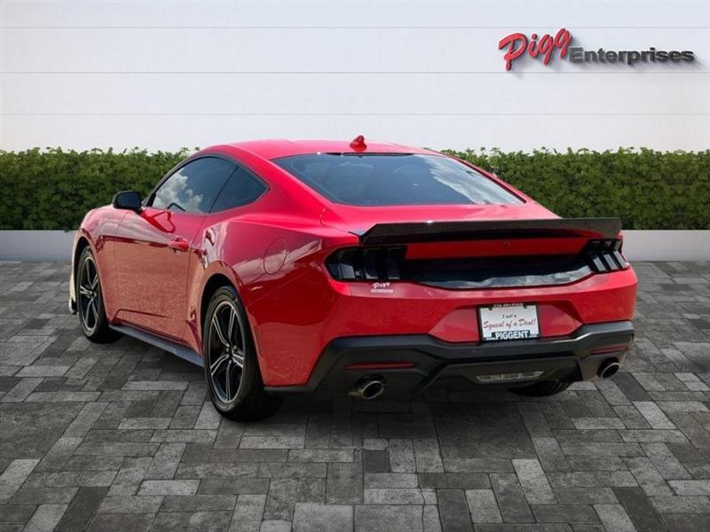 Ford Mustang  2024