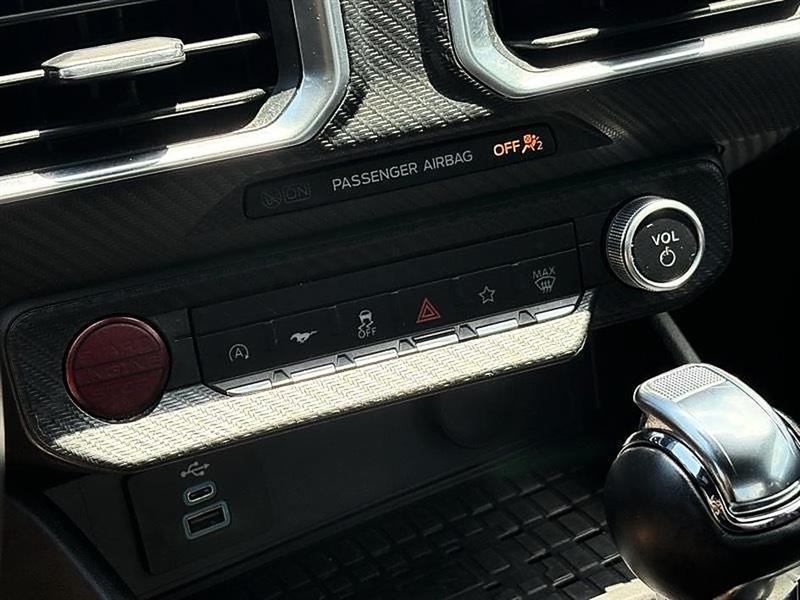 Ford Mustang  2024