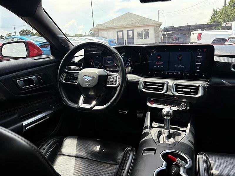 Ford Mustang  2024