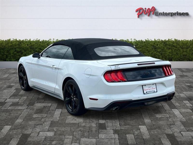 Ford Mustang  2022