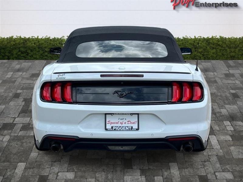 Ford Mustang  2022