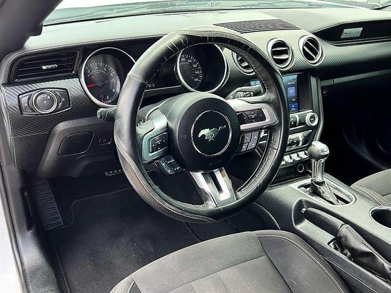 Ford Mustang  2022