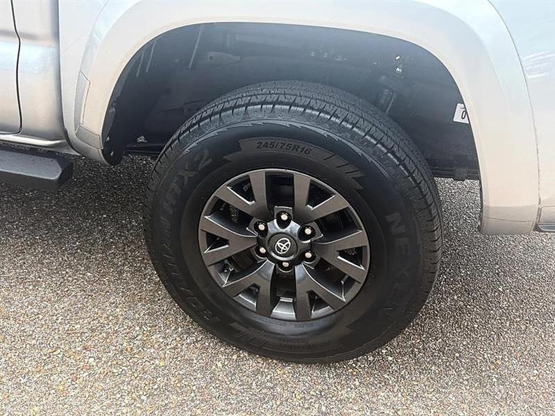 Toyota Tacoma  2021
