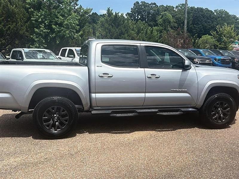 Toyota Tacoma  2021