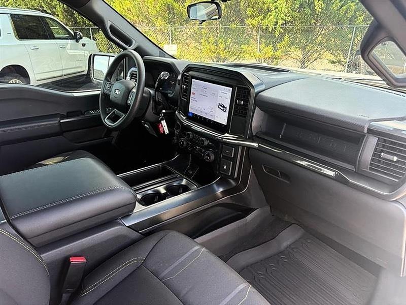 Ford F-150  2025