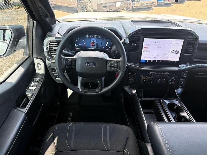 Ford F-150  2025