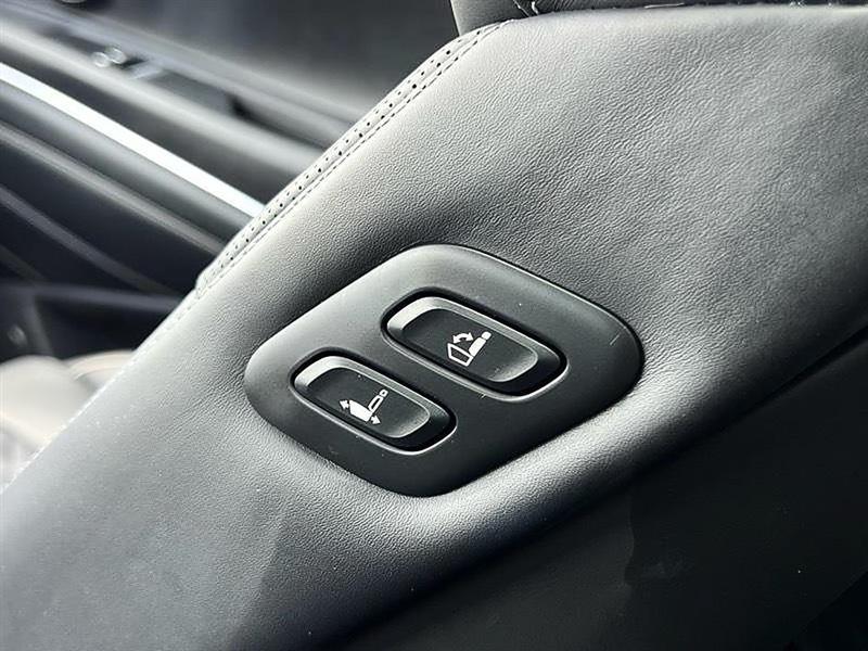 Genesis GV80  2025
