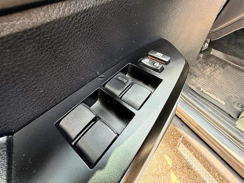 Toyota Tundra  2019