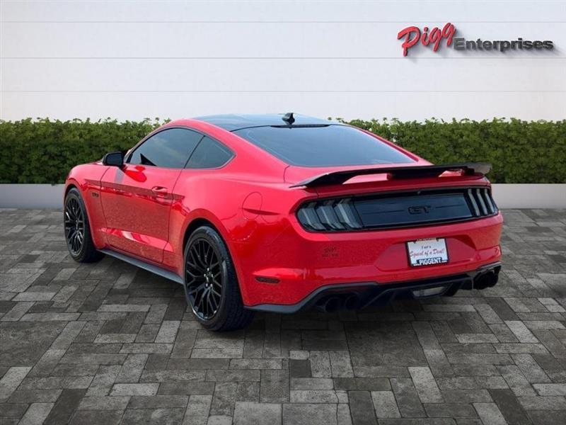 Ford Mustang  2021