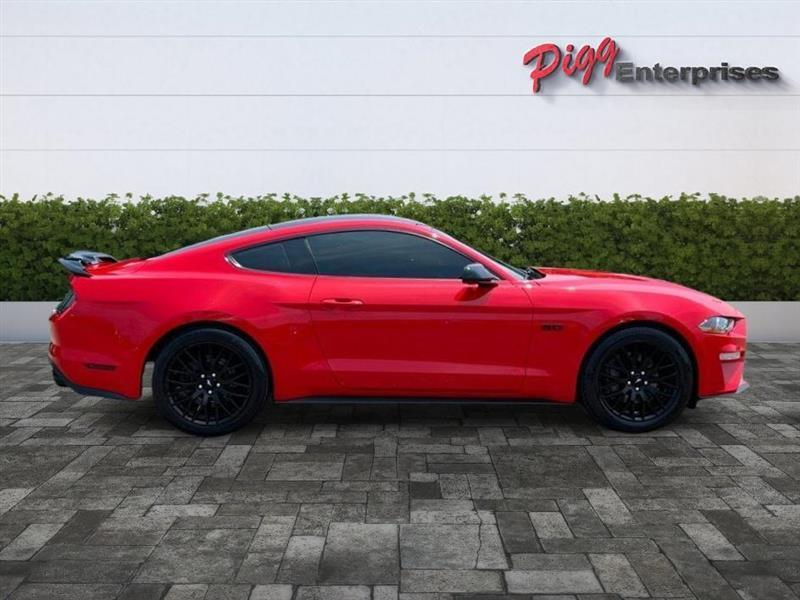 Ford Mustang  2021