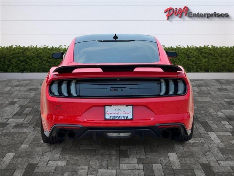 Ford Mustang  2021