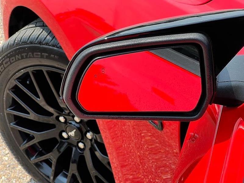 Ford Mustang  2021