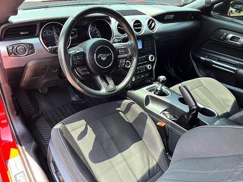Ford Mustang  2021